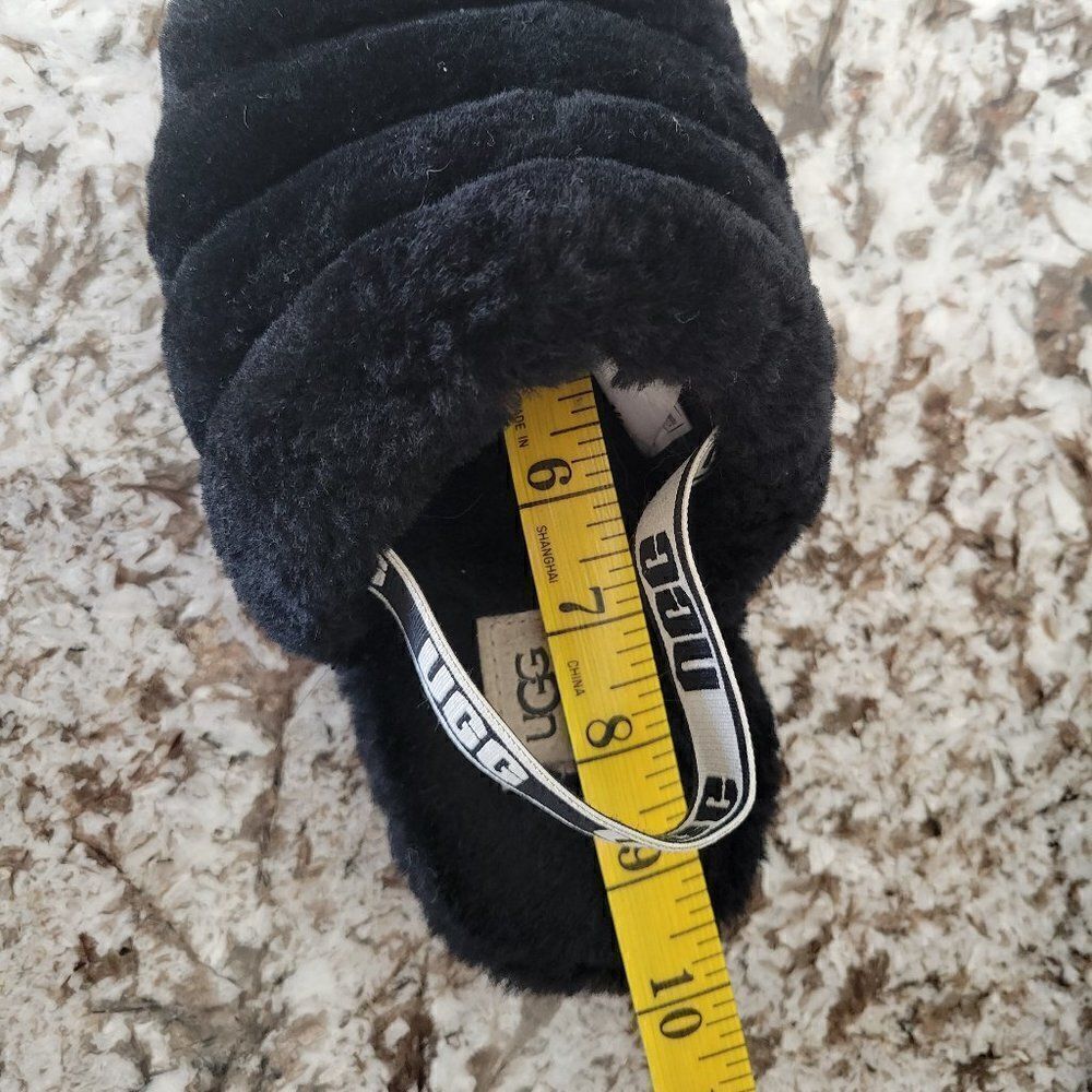 UGG Fluff Yeah Slides size 4 - Picture 10 of 10